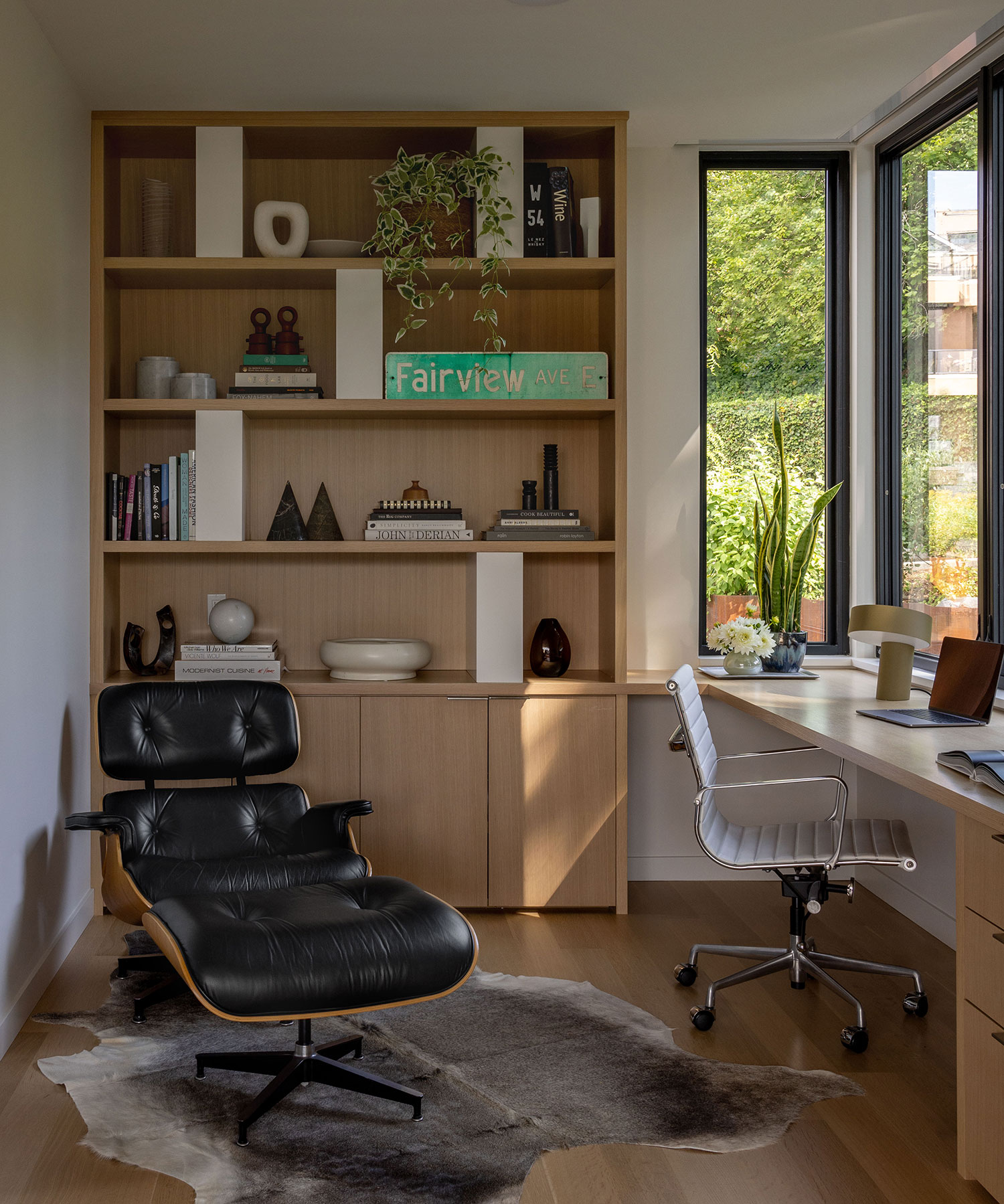 Home Office in Seattle Houseboat by NB Design